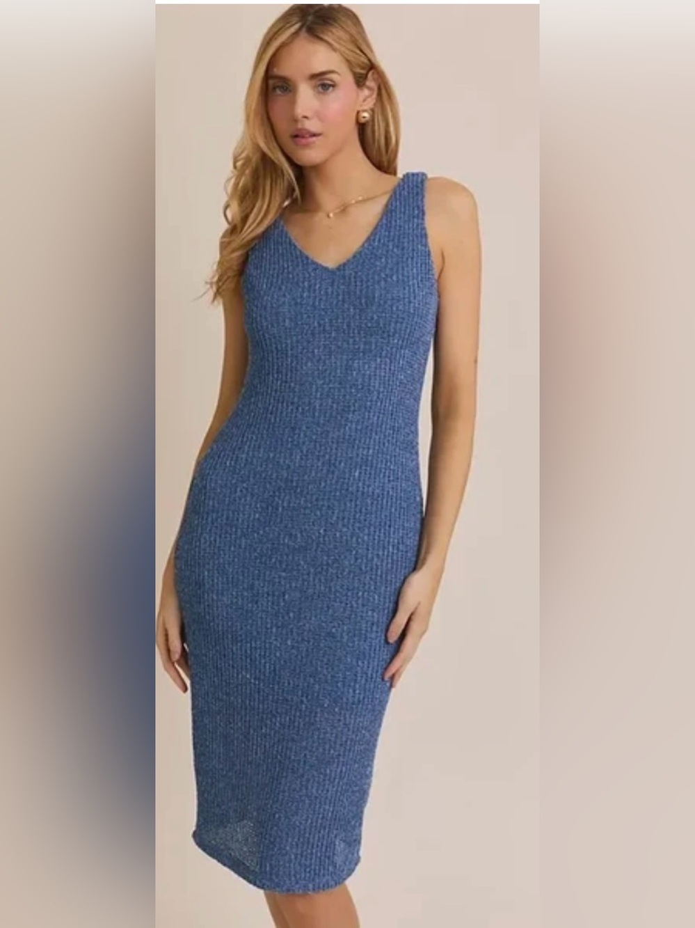 Gilli NWT size medium v neck dress . Ptp is 17 with stretch to 19.